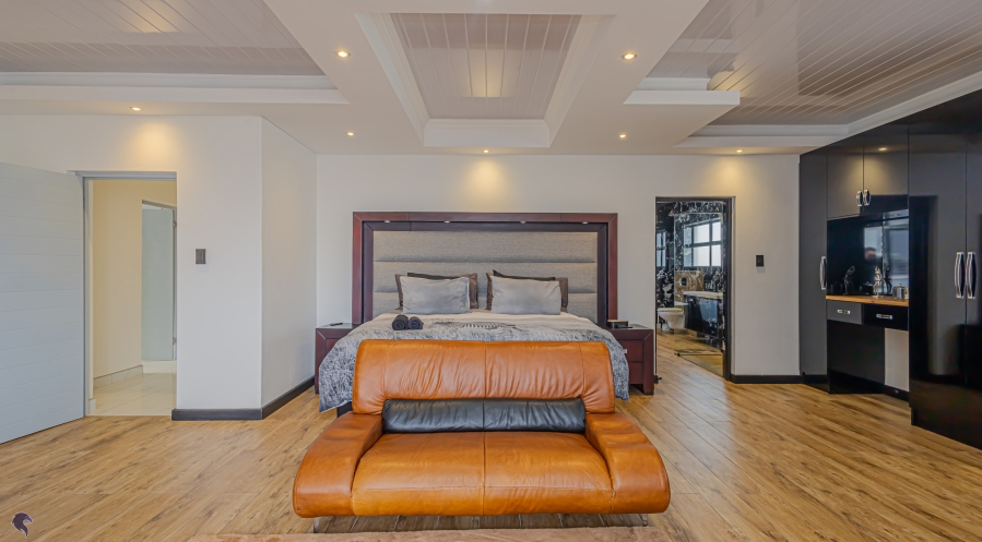 5 Bedroom Property for Sale in Calypso Beach Western Cape